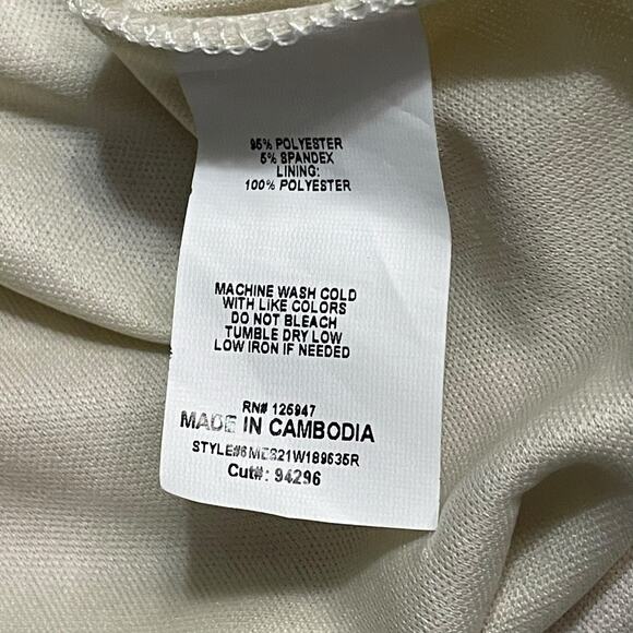 Cocomo Womens Blouse Size 2X Floral Pintuck Stretch Pullover Rolled Tab Sleeves - Picture 7 of 11